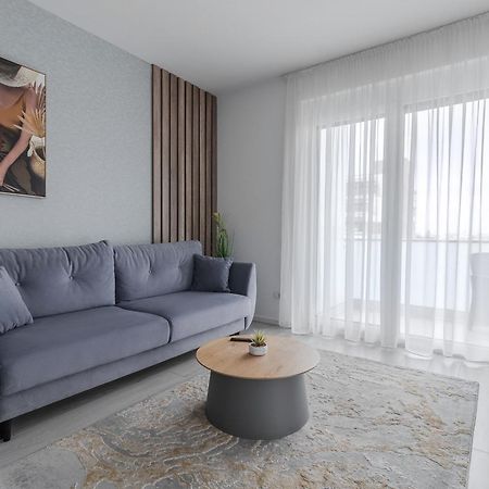Ferienwohnung Rosewood Gold Oradea Exterior foto