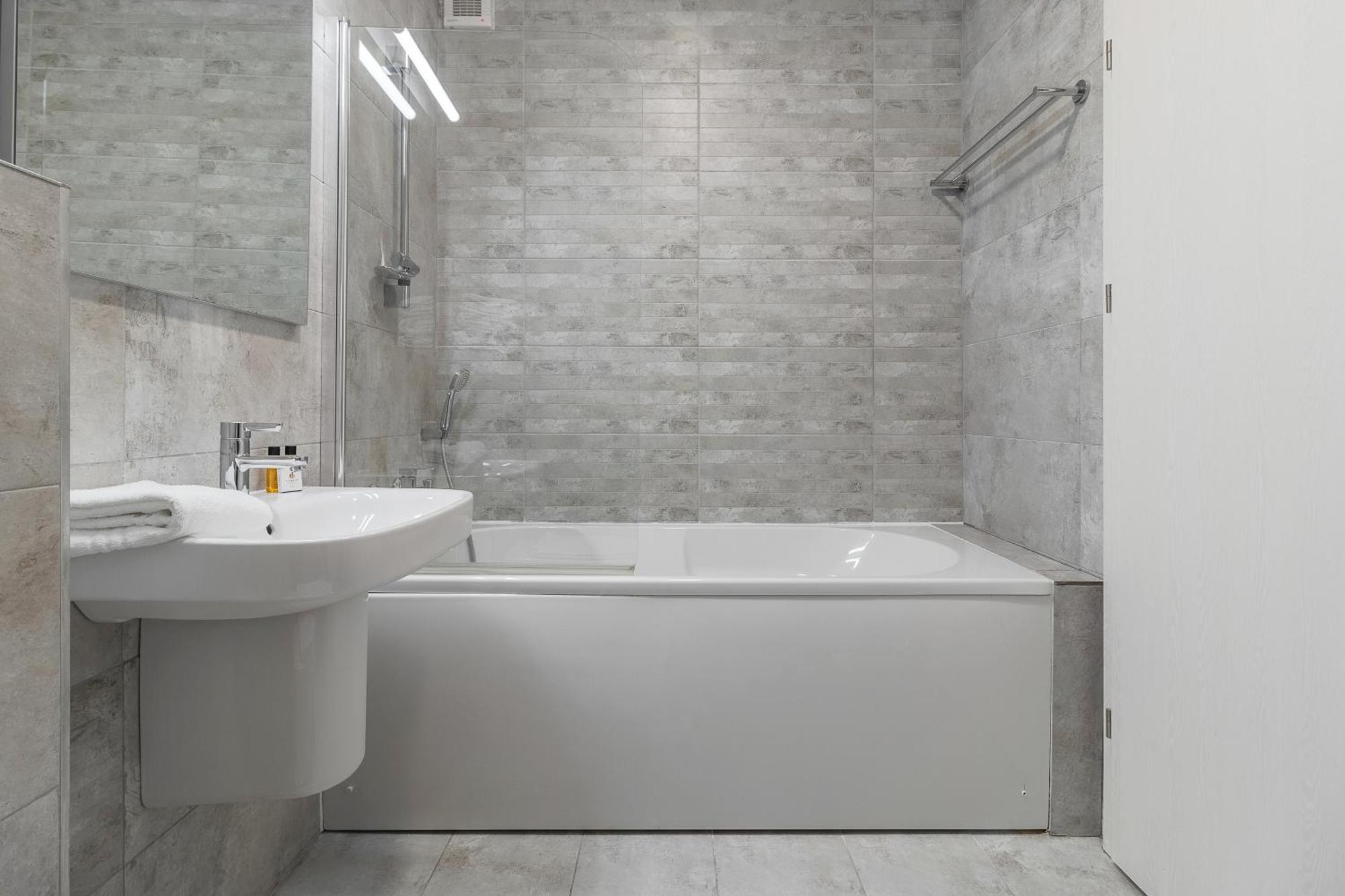 Ferienwohnung Rosewood Gold Oradea Exterior foto